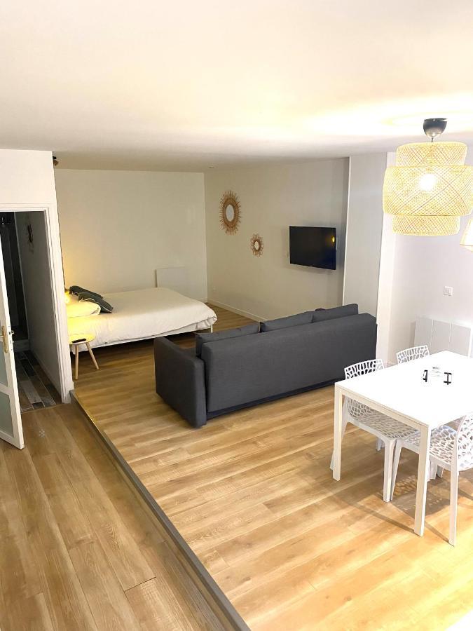 Suite 24 Appart'Hotel-3 Etoiles Le Creusot Dış mekan fotoğraf